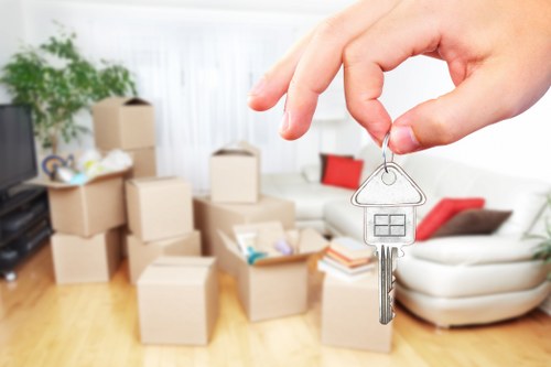 Careful transport of household boxes and furniture