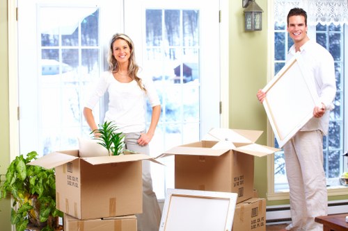 Local removal truck hire service for flats and homes near Finsbury Park